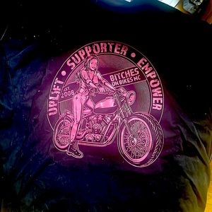 I am selling my shirt because it is not my style